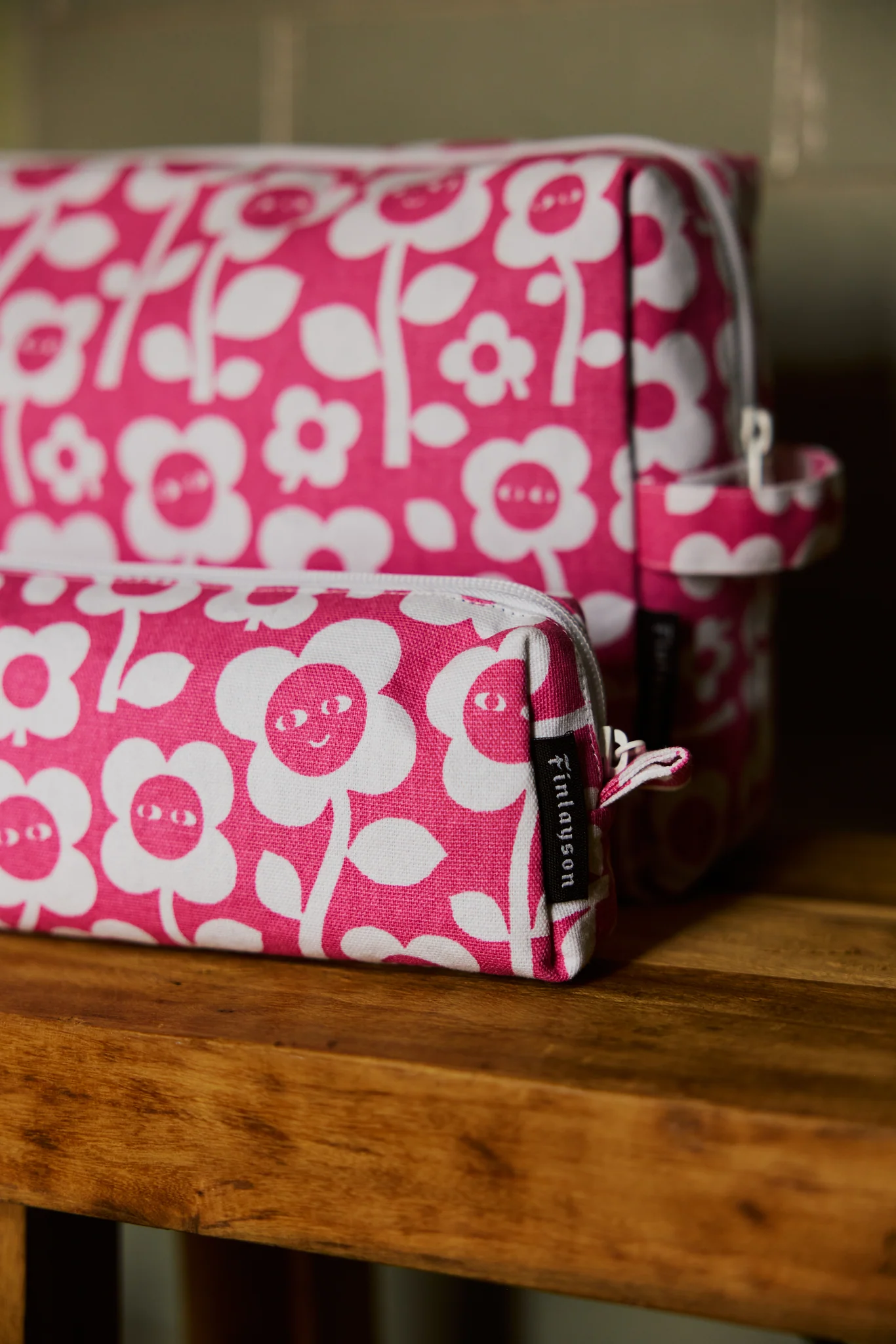 Kukkariemu toilettilaukku - Image 3